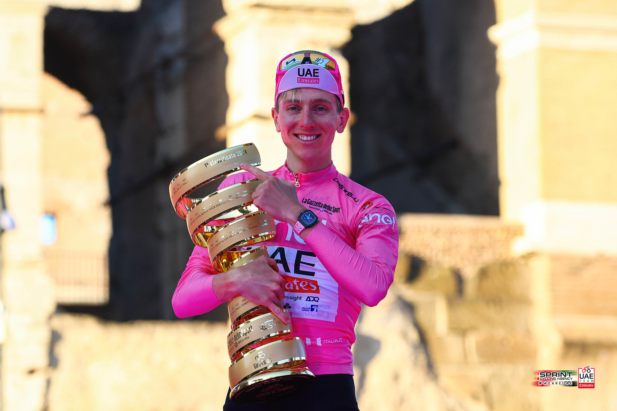 タデイ・ポガチャル選手が第107代ジロ・デ・イタリア総合優勝者に輝く