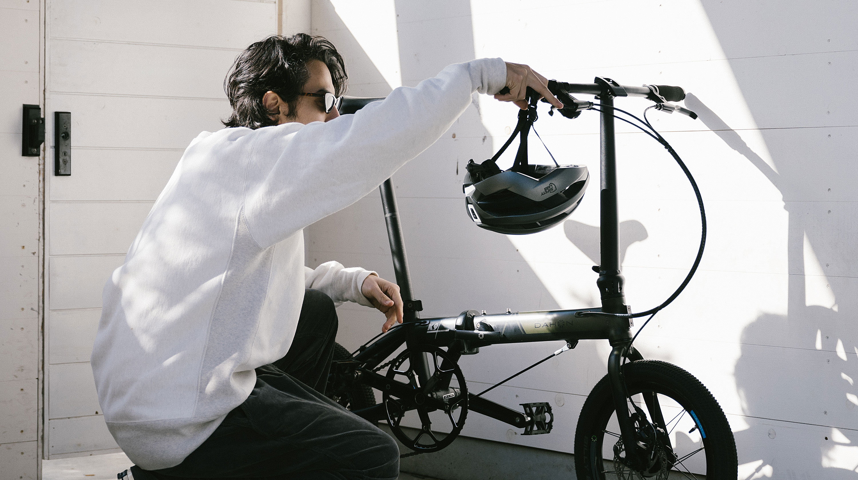 SAFETY LABS】自転車「青切符制度」で何が変わる？今こそ手に入れたい